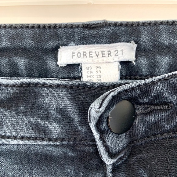 Black Highwaisted F21 Jeans